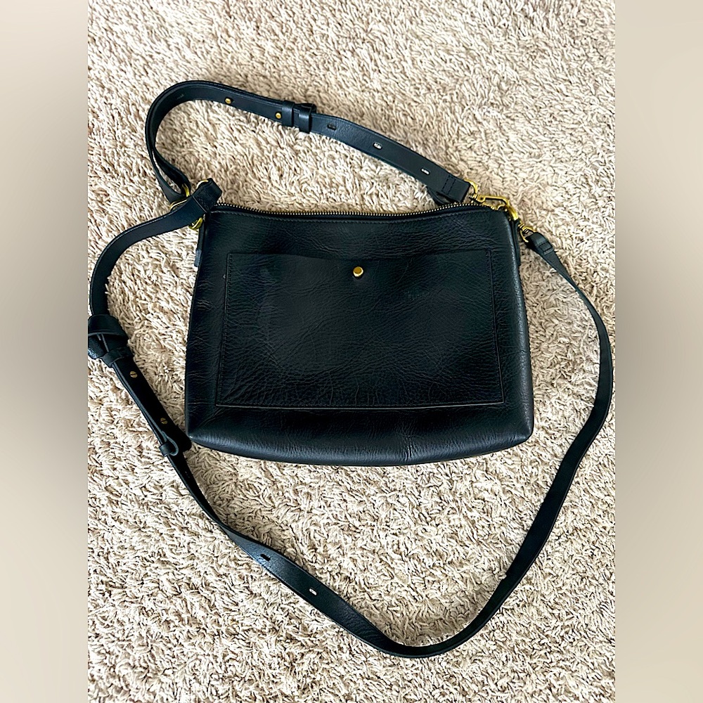 👜 Madewell Black Leather The Transport Shoulder Bag